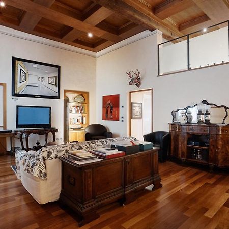 Апартаменты La Casa Del Fotografo Верона Экстерьер фото